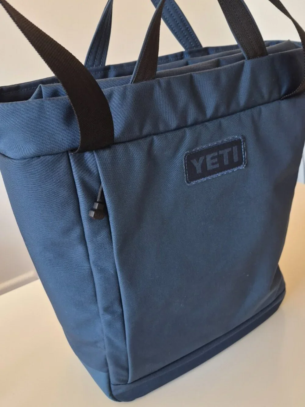 YETI Navy Blue Laptop Work Tote Bag Padded Organizer Shoulder Travel Bag